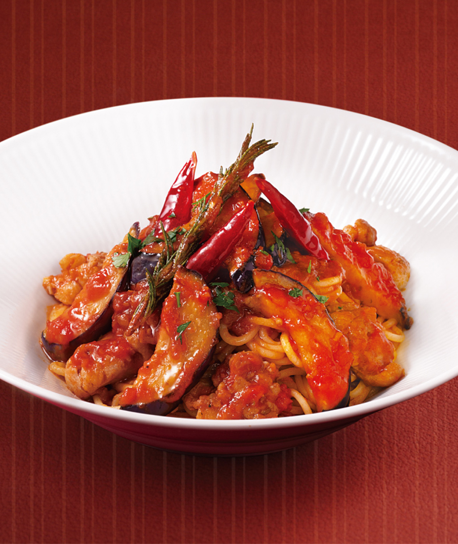 秋なすとサルシッチャのアラビアータ