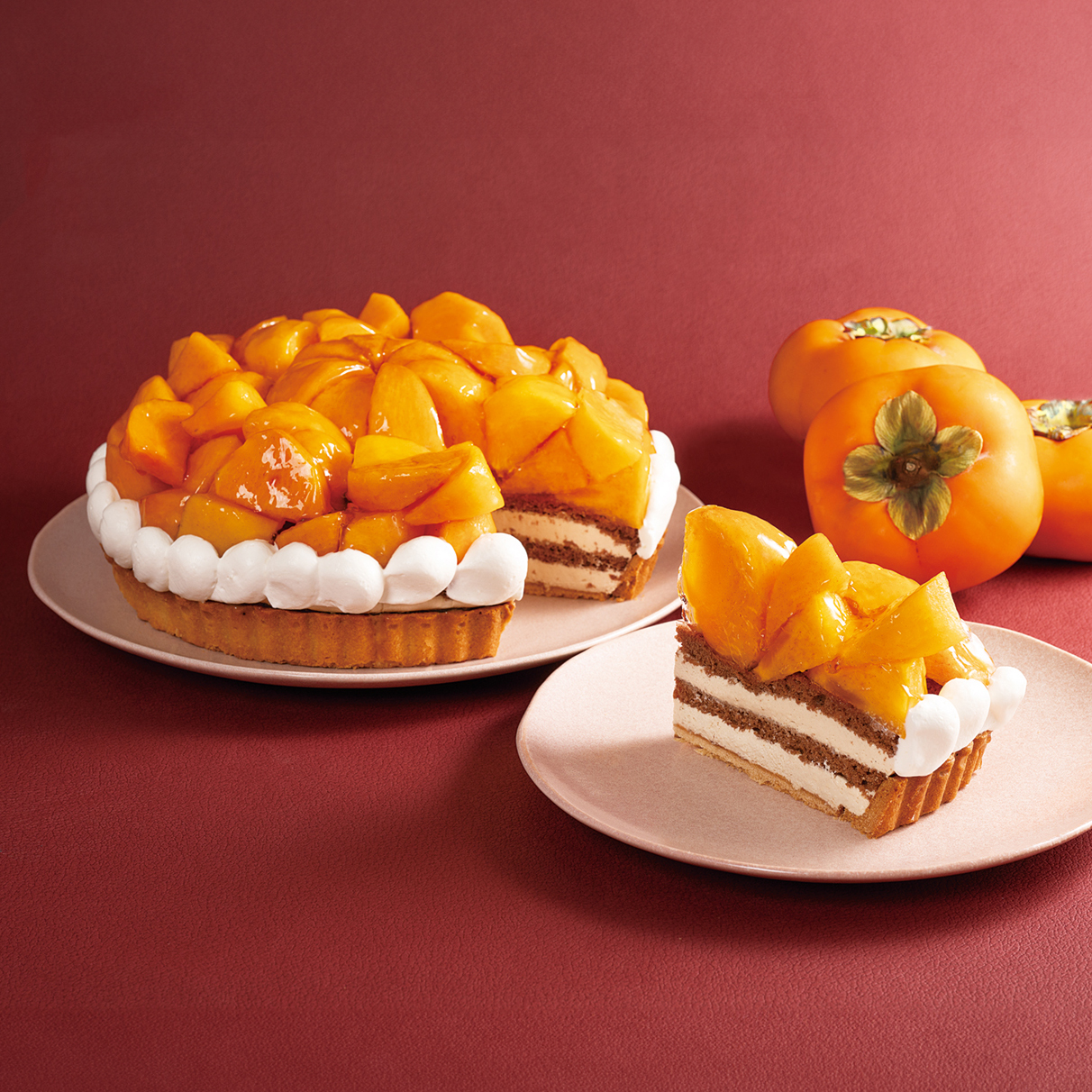 スタやオムライス・ケーキを提供する、カジュアルカフェ